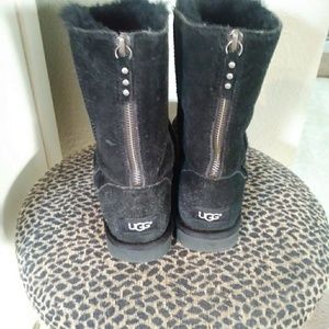 Ladies back zip Uggs